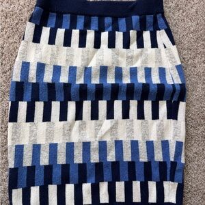 Stylish Blue and White Patterned Skirt